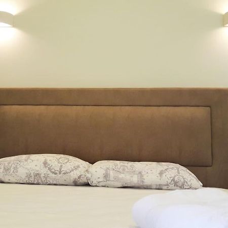 2Br Apartment With Pool โกตอร์ ภายนอก รูปภาพ