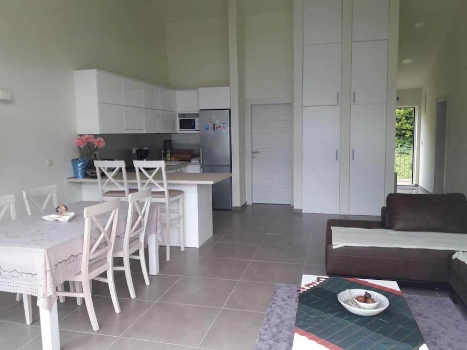 2Br Apartment With Pool โกตอร์ ภายนอก รูปภาพ