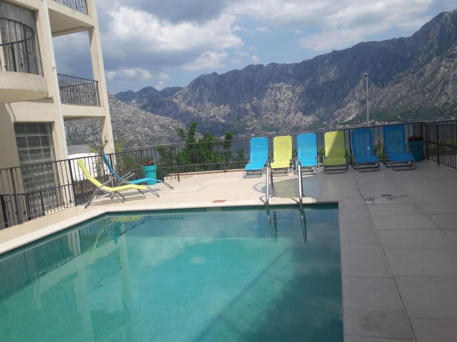 2Br Apartment With Pool โกตอร์ ภายนอก รูปภาพ
