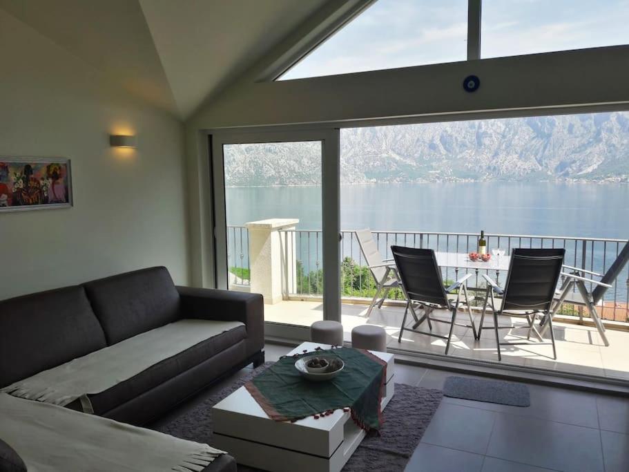 2Br Apartment With Pool โกตอร์ ภายนอก รูปภาพ