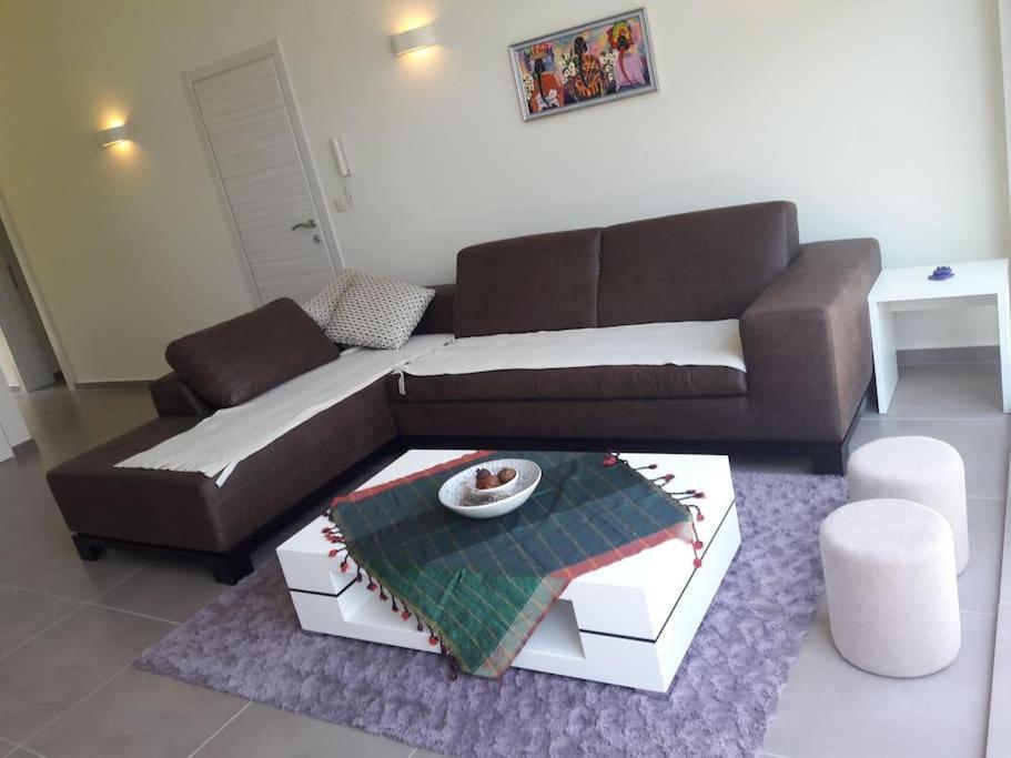 2Br Apartment With Pool โกตอร์ ภายนอก รูปภาพ