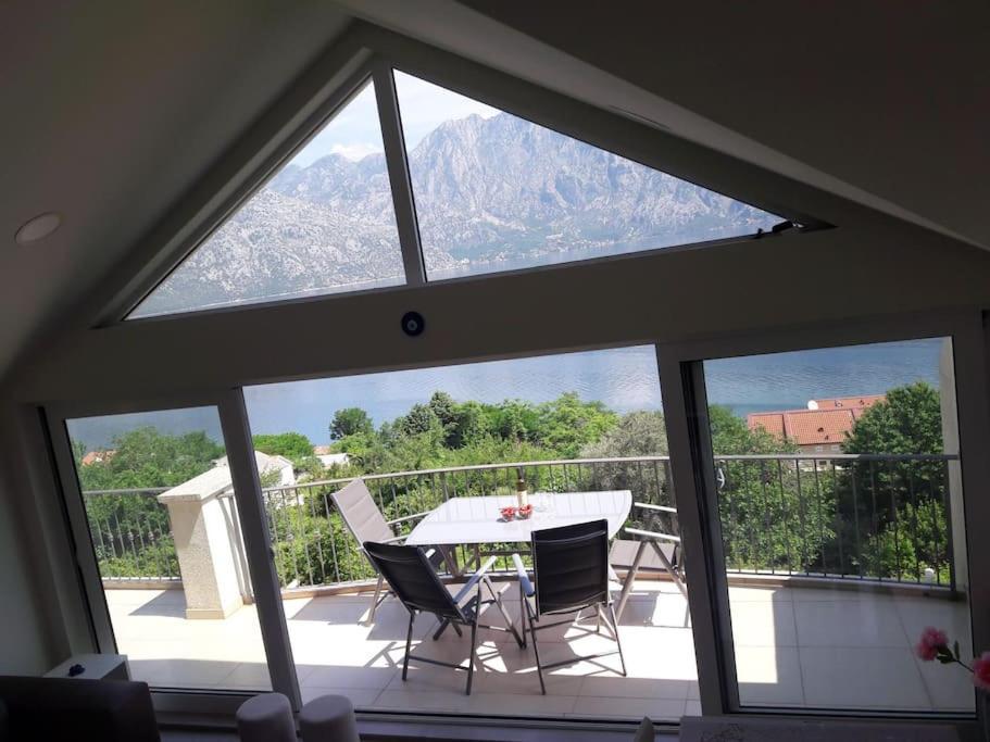 2Br Apartment With Pool โกตอร์ ภายนอก รูปภาพ
