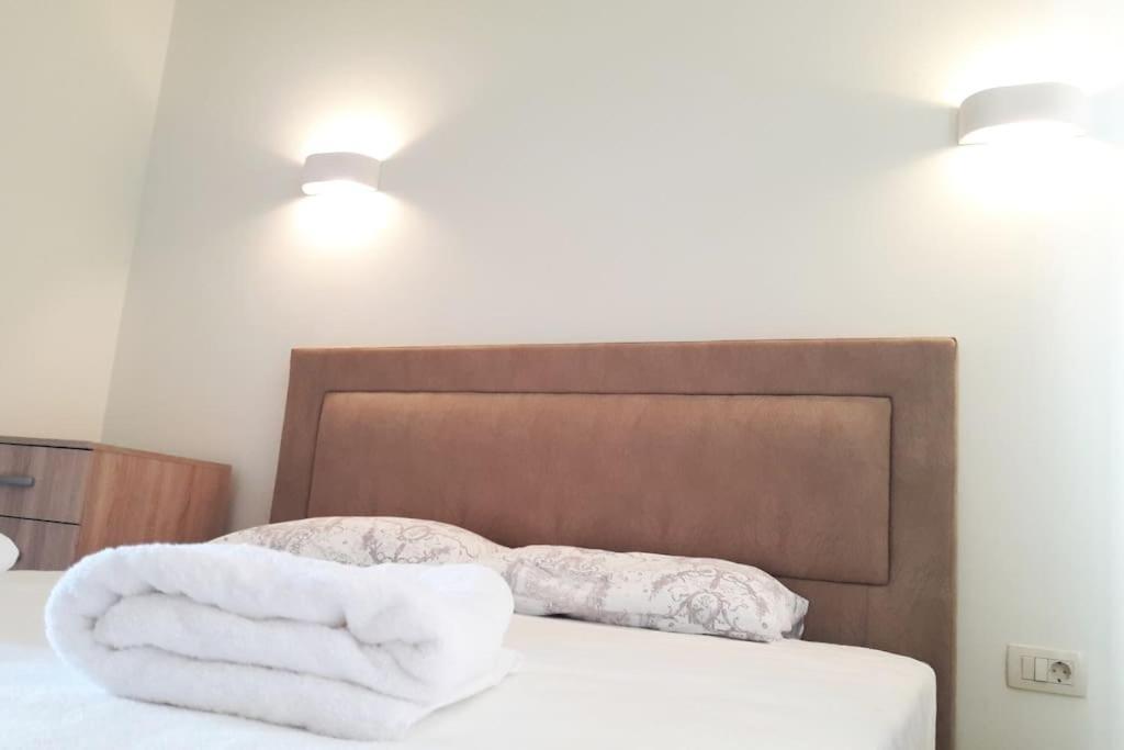 2Br Apartment With Pool โกตอร์ ภายนอก รูปภาพ